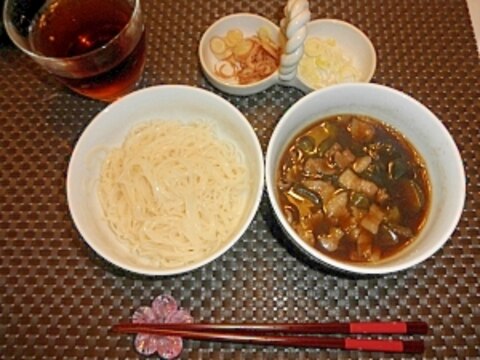 ナスとシシトウと豚バラのスタミナそうめん